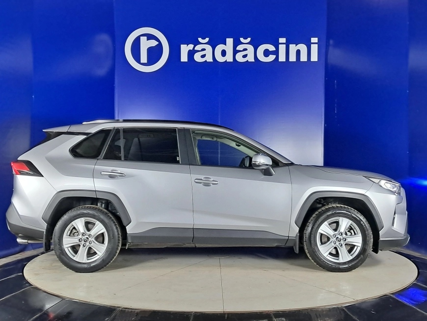 Toyota RAV4 SUV 2019