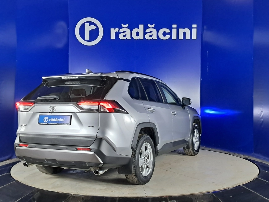 Toyota RAV4 SUV 2019