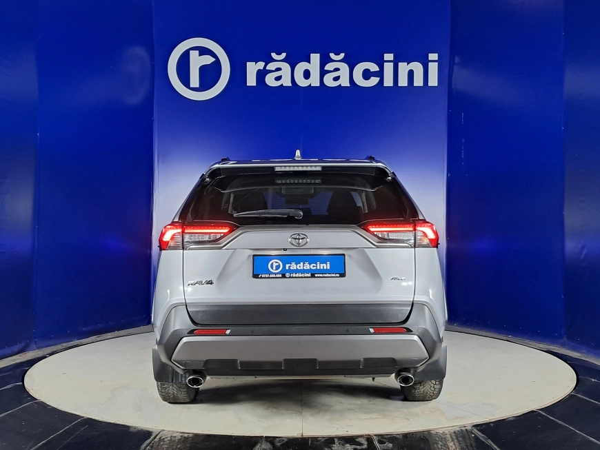 Toyota RAV4 SUV 2019