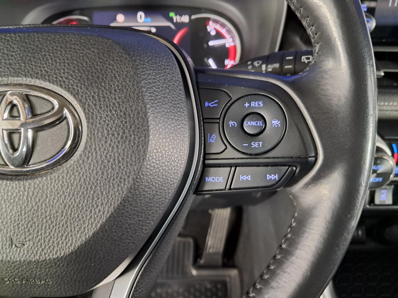 Toyota RAV4 SUV 2019