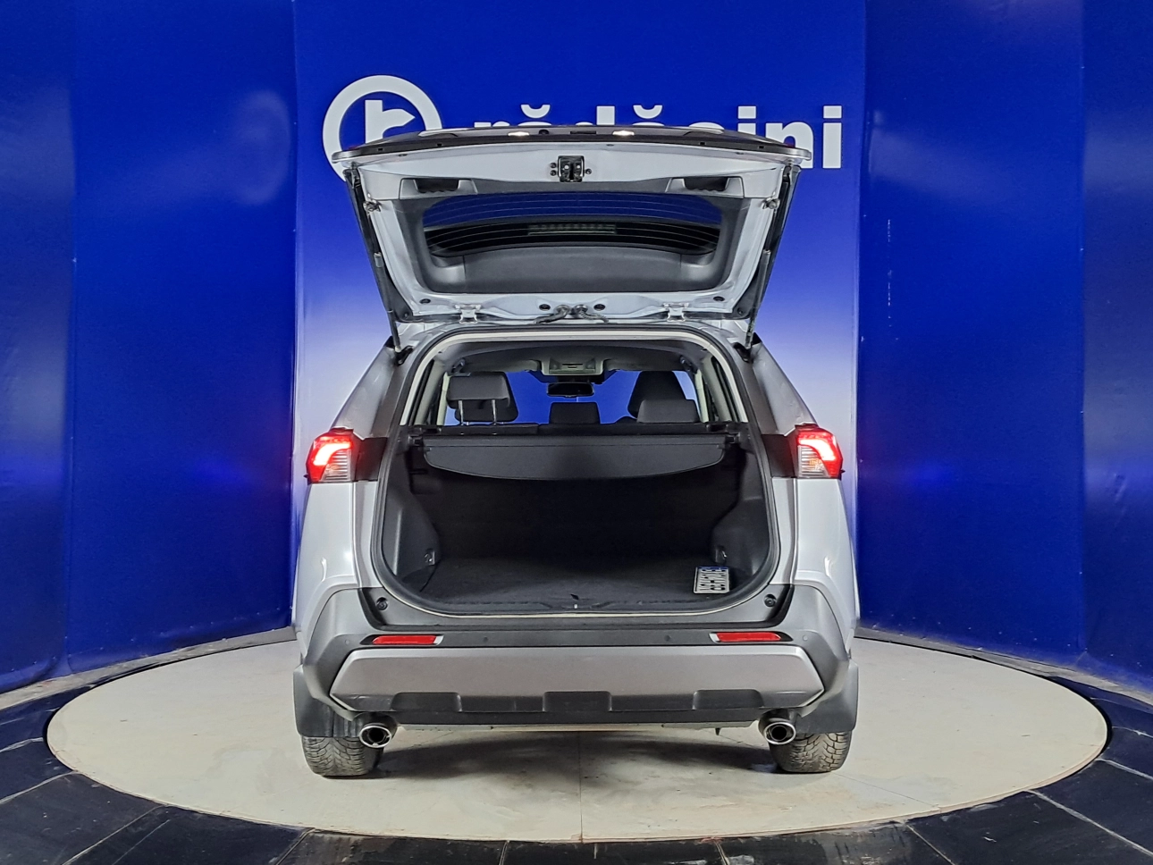 Toyota RAV4 SUV 2019