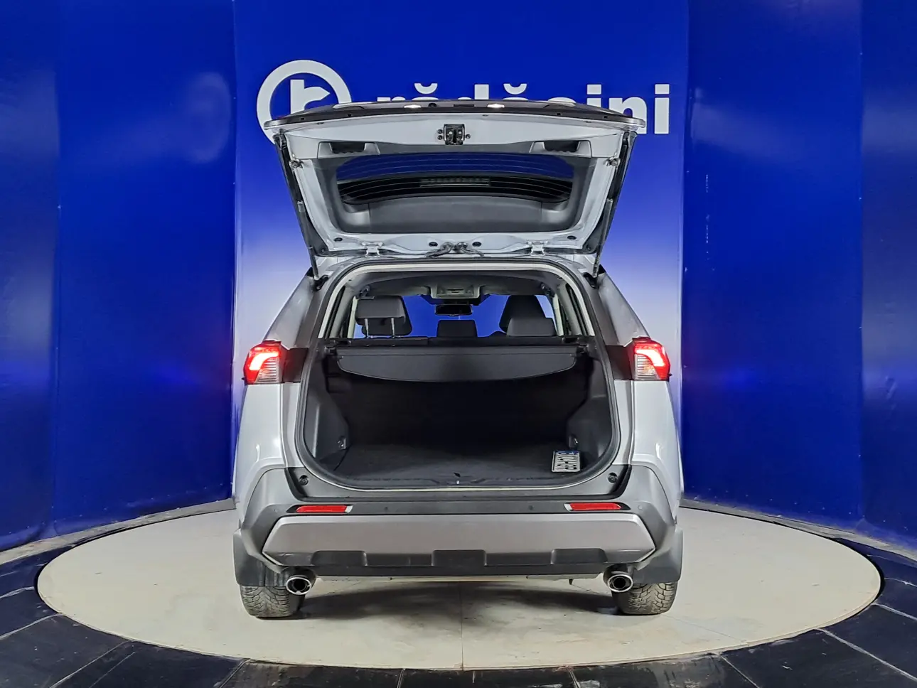 Toyota RAV4 SUV 2019