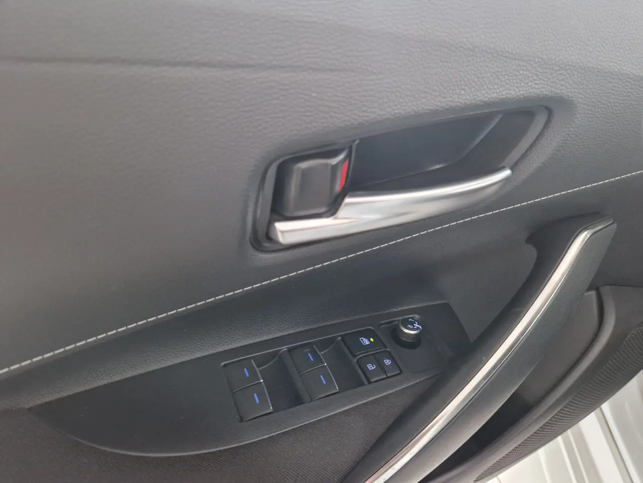 TOYOTA COROLLA TS 1.8 HYBRID DYNAMIC HSD E-CVT 2022