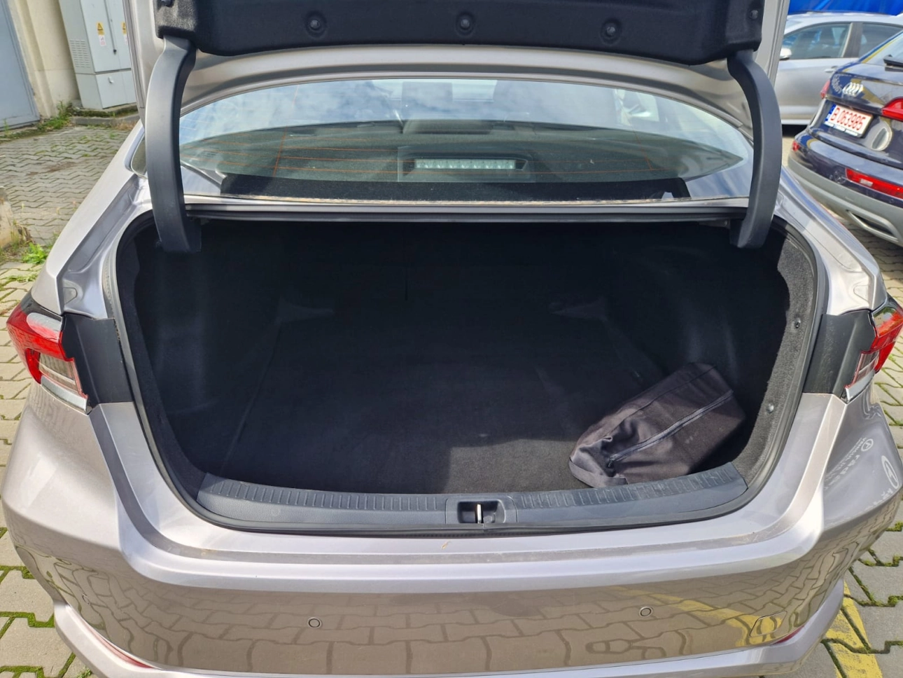 TOYOTA COROLLA 1.8 HYBRID DYNAMIC E-CVT 2021