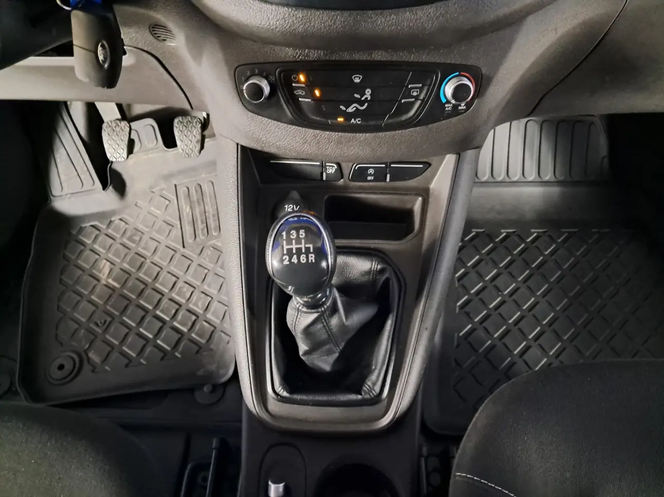 Ford TRANSIT Hatchback 2020