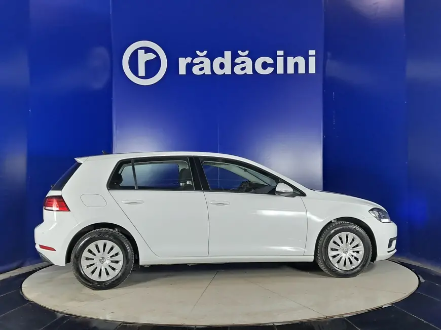 Volkswagen GOLF Hatchback 2019