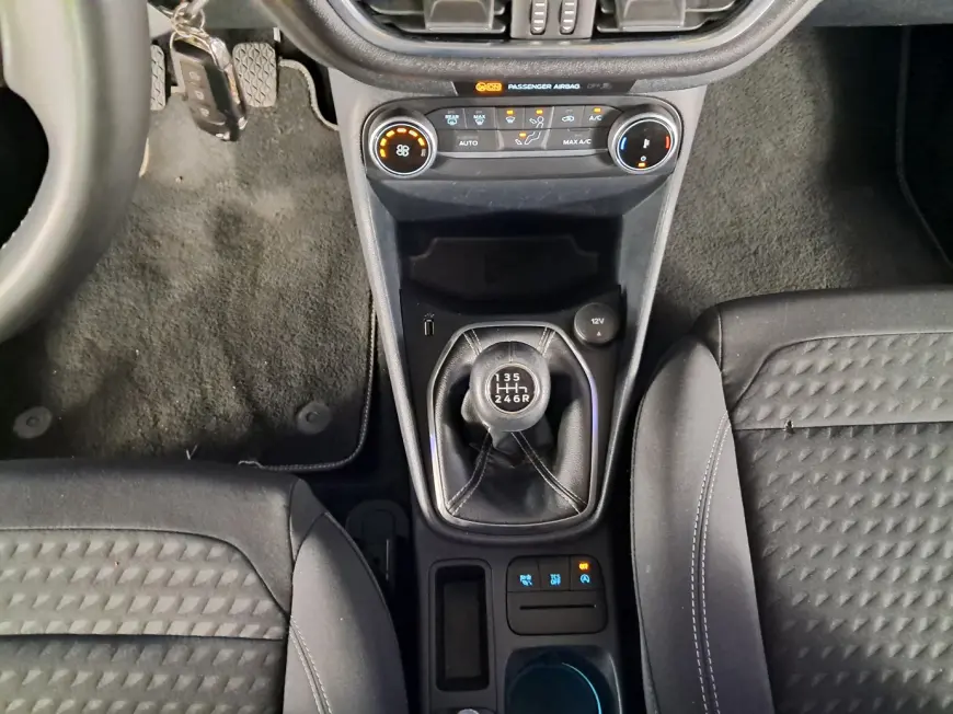 Ford FIESTA Hatchback 2021