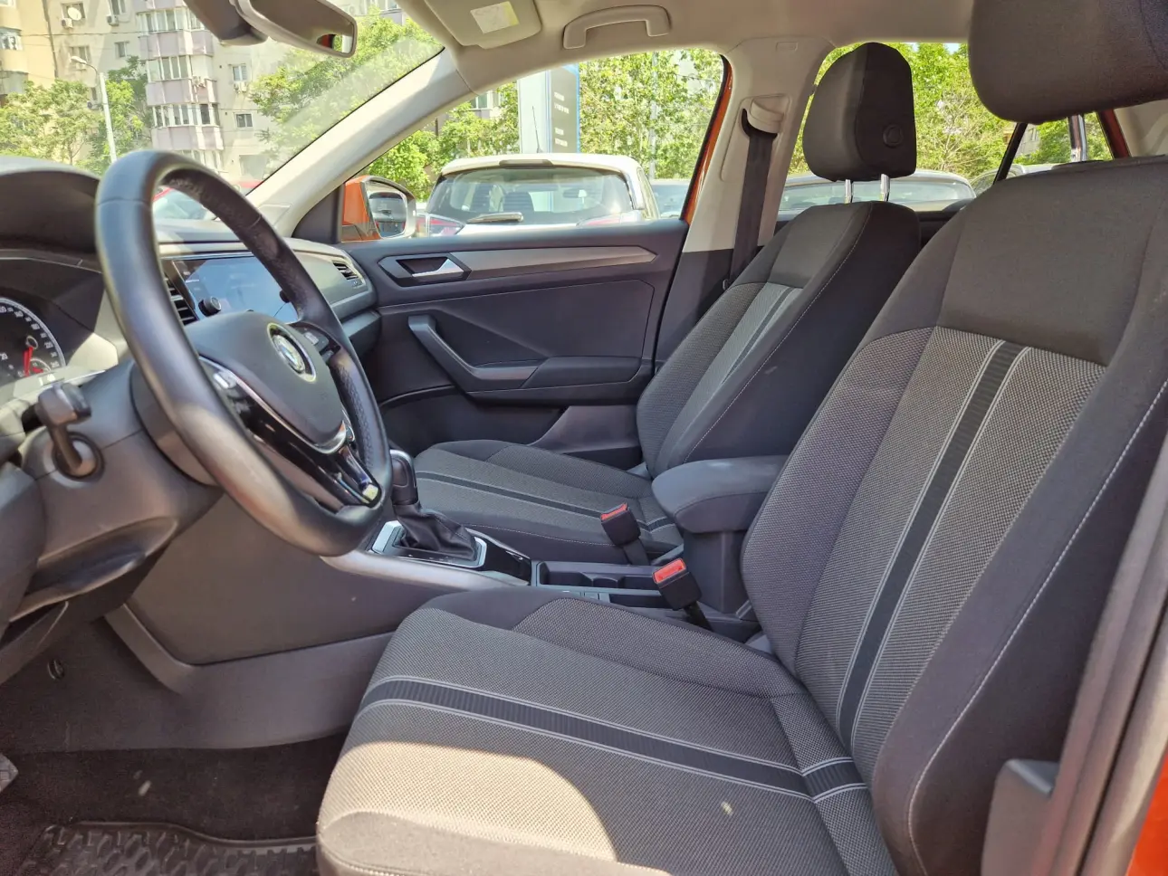 VOLKSWAGEN T-ROC 2.0 TDI 150CP DSG DESIGN 2020