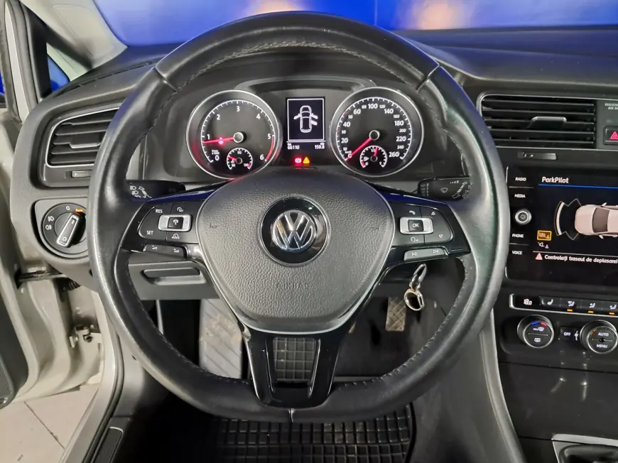 Volkswagen GOLF Hatchback 2018