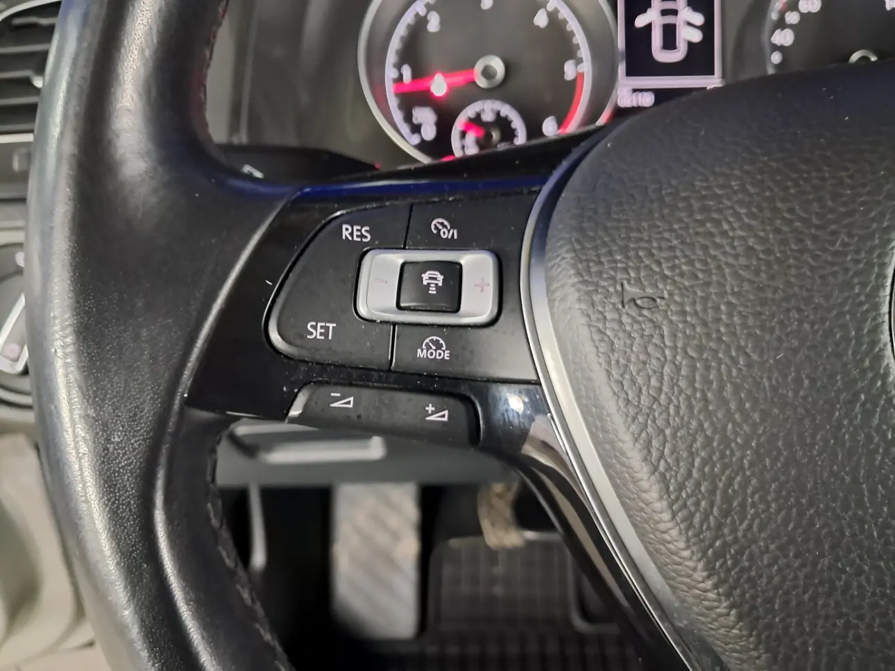 Volkswagen GOLF Hatchback 2018