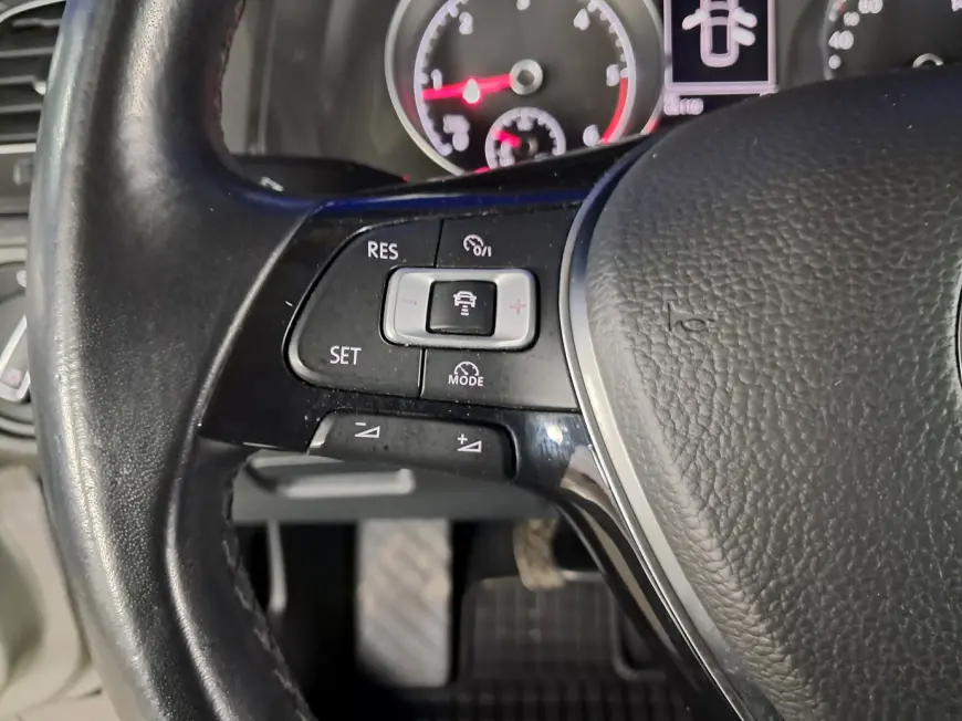 Volkswagen GOLF Hatchback 2018