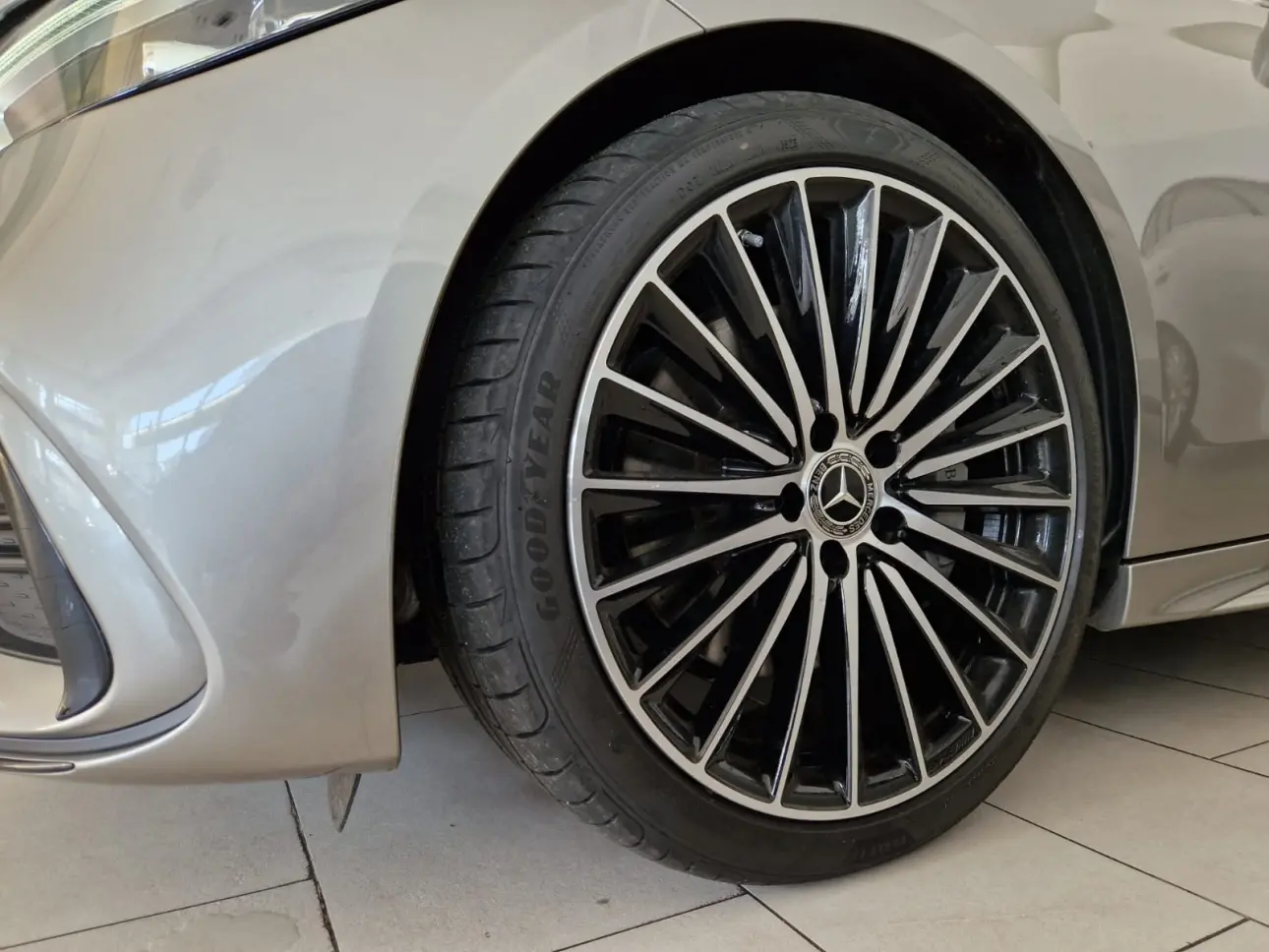 MERCEDES BENZ C300 2.0 MHEV 258CP 9-GTRONIC 4MATIC AMG LINE 2023