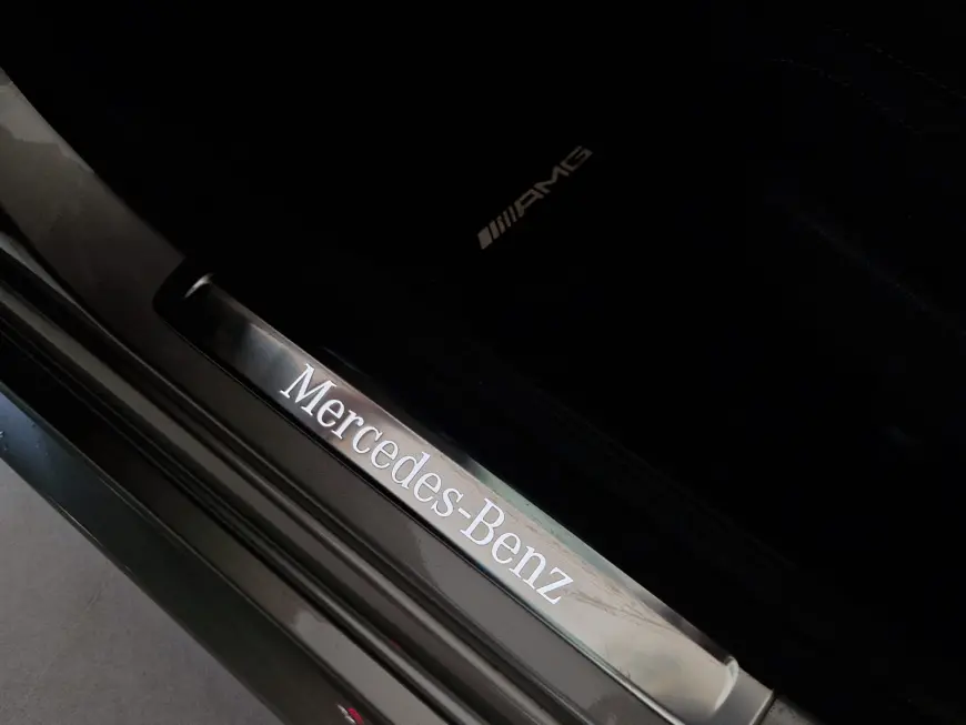 MERCEDES BENZ C300 2.0 MHEV 258CP 9-GTRONIC 4MATIC AMG LINE 2023