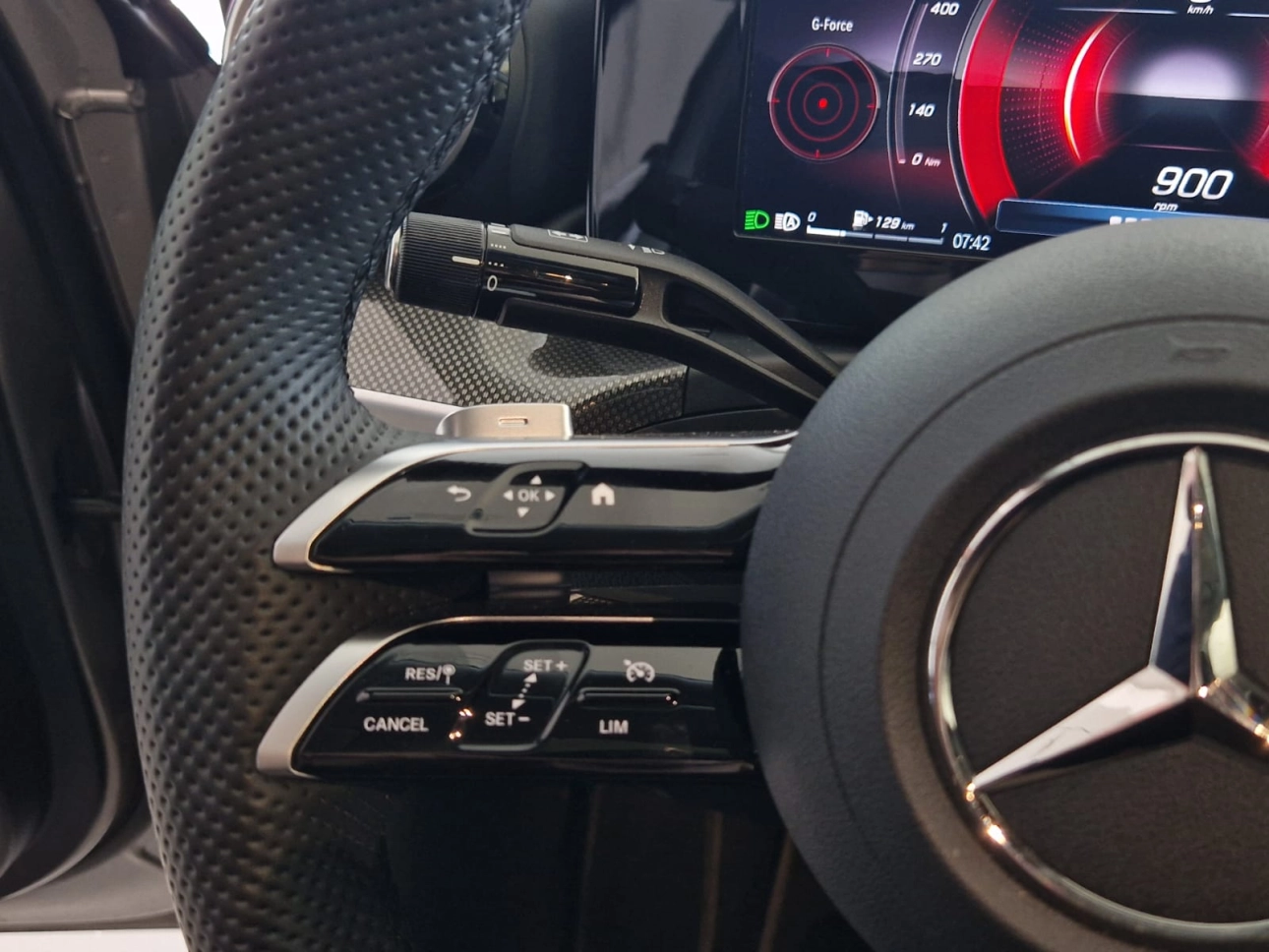 MERCEDES BENZ C C300 2.0 MHEV 258CP 9-GTRONIC 4MATIC AMG LINE 2023