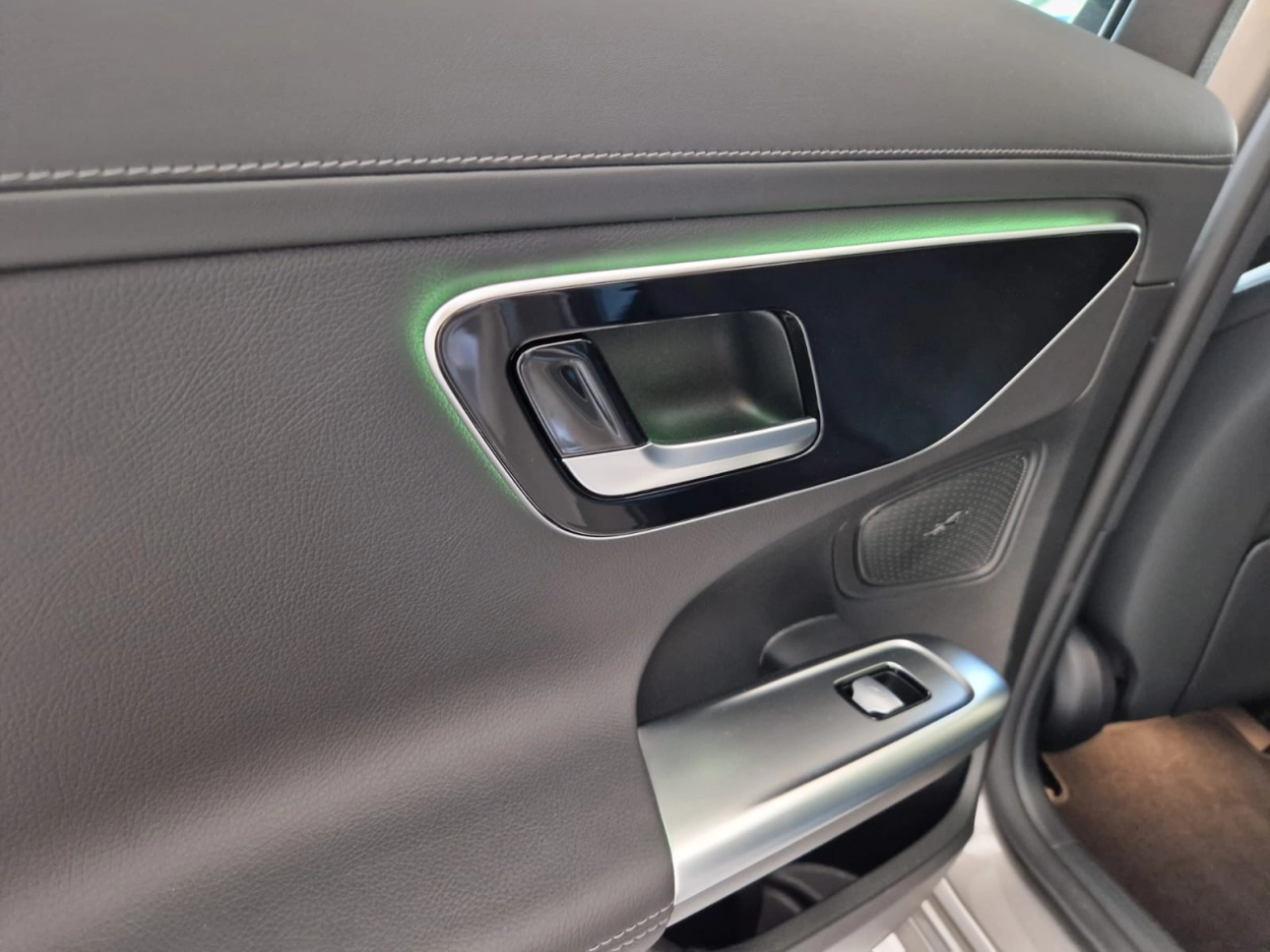 MERCEDES BENZ C C300 2.0 MHEV 258CP 9-GTRONIC 4MATIC AMG LINE 2023