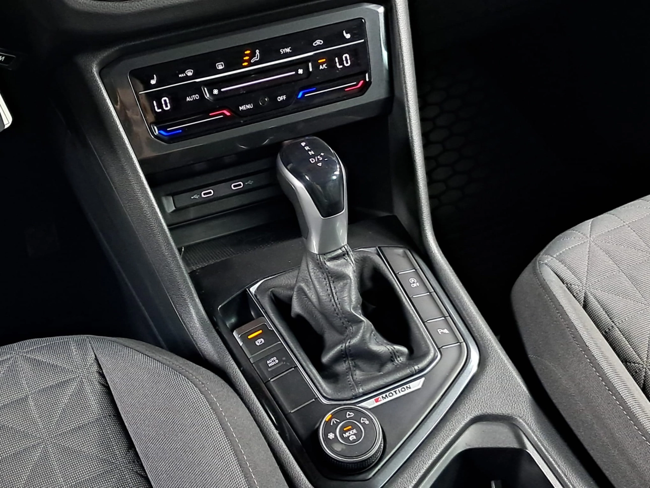 VOLKSWAGEN TIGUAN 2.0 TDI 150CP Comfortline DSG 4Motion