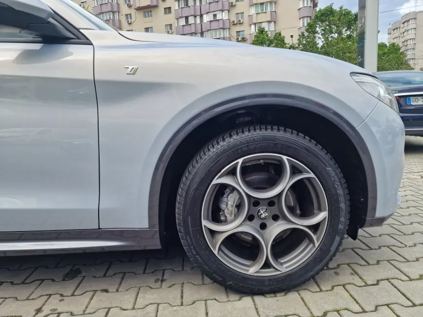 Alfa Romeo Stelvio 2.0 Turbo Ti - AWD - 280cp - Automatic - 2022