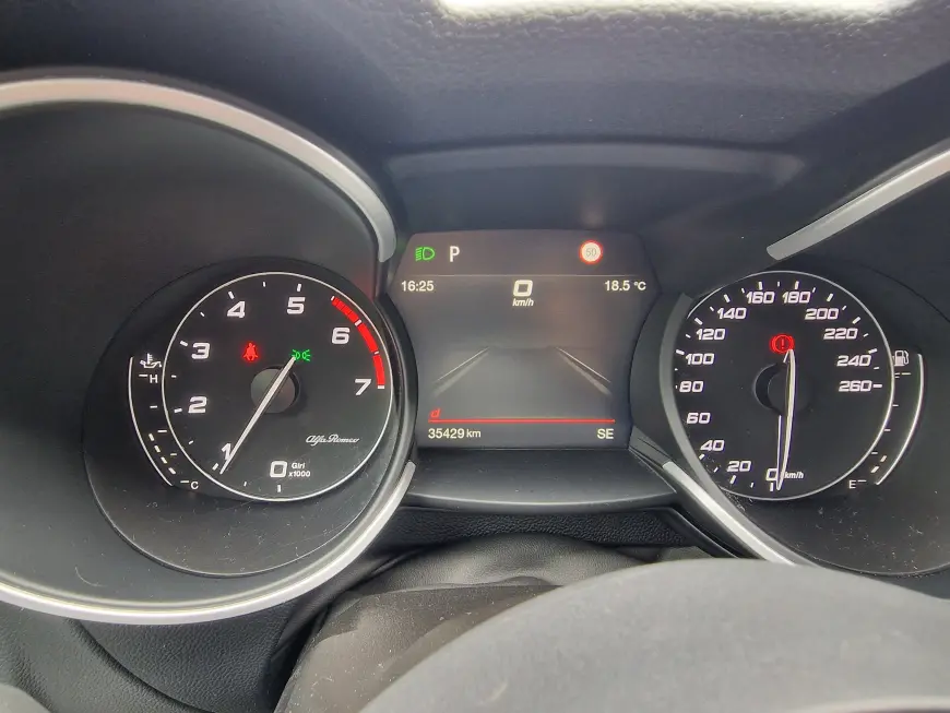 Alfa Romeo Stelvio 2.0 Turbo Ti - AWD - 280cp - Automatic - 2022