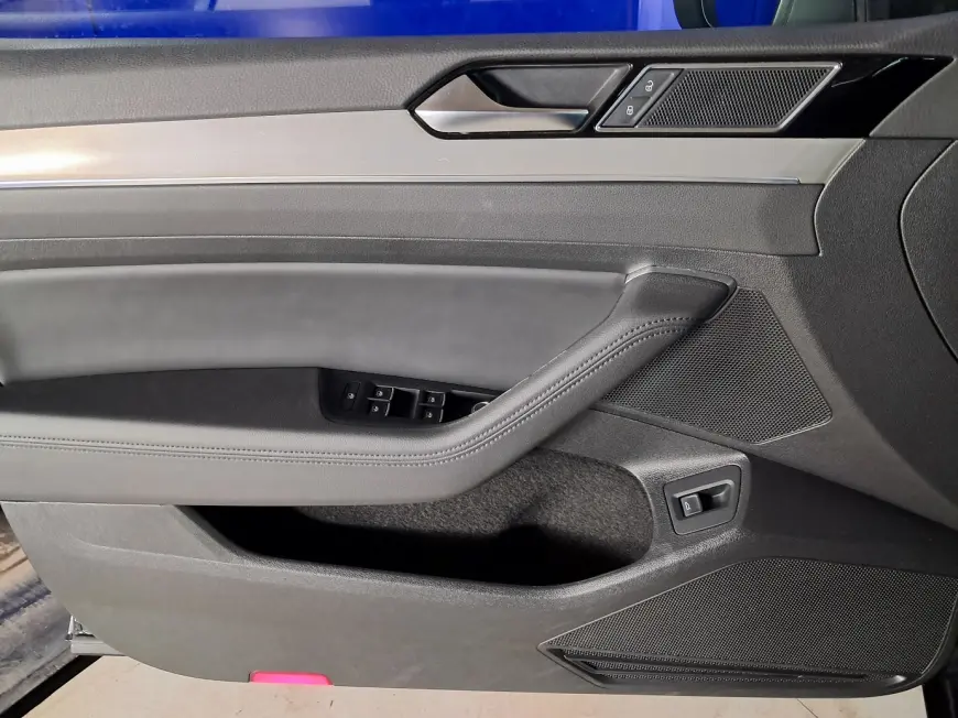 Volkswagen PASSAT Sedan 2016