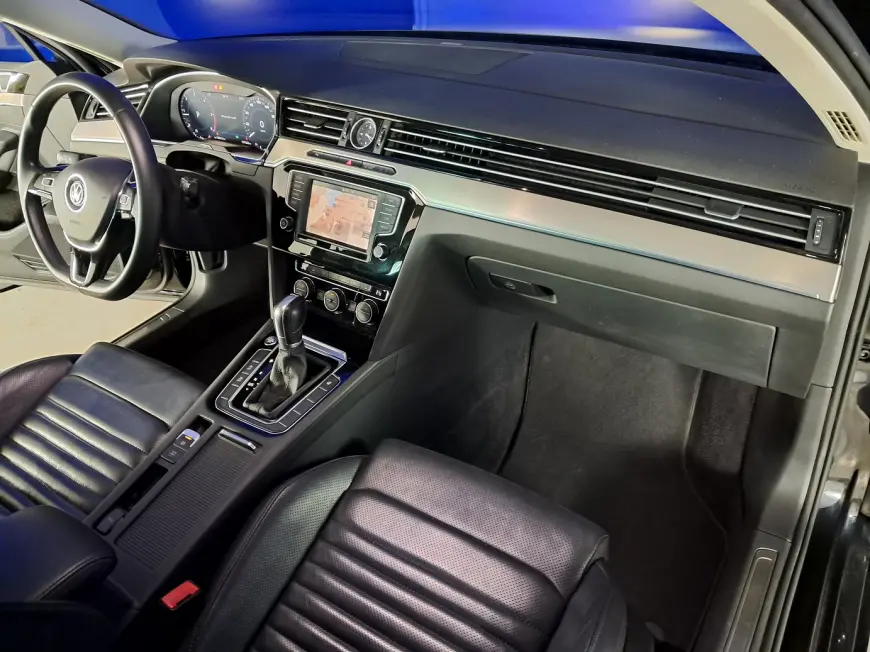 Volkswagen PASSAT Sedan 2016