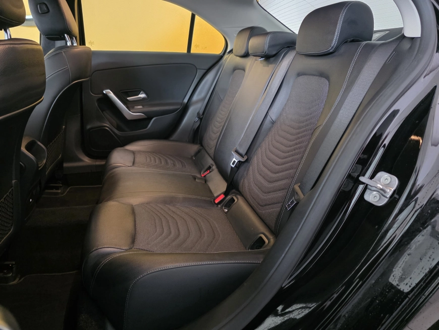 MERCEDES BENZ A 200d 8G-DCT Progressive Advanced 150cp