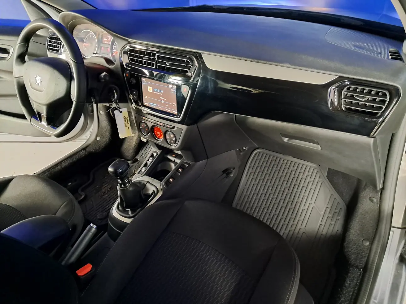 Peugeot 301 Sedan 2020