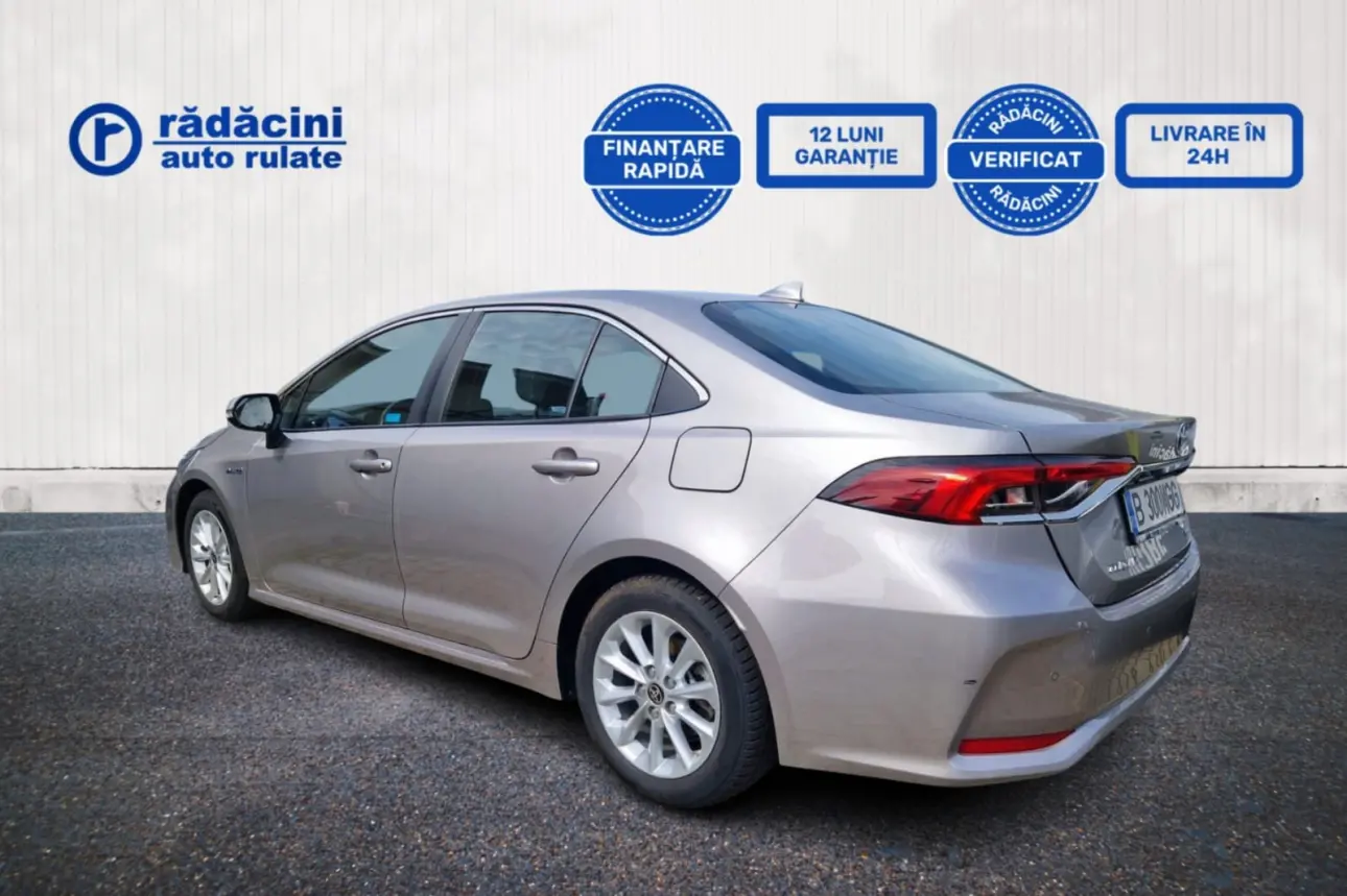 TOYOTA COROLLA SEDAN 1.8 HYBRID DYNAMIC E-CVT 2021