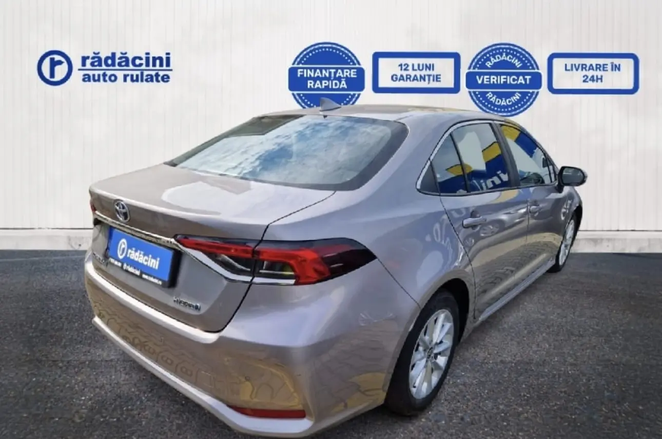 TOYOTA COROLLA SEDAN 1.8 HYBRID DYNAMIC E-CVT 2021