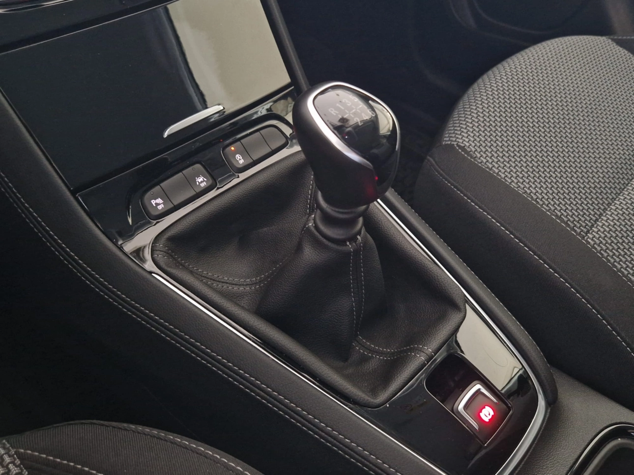 Opel Grandland X Business Edition 1.2 Benzina 130CP MT6 2022