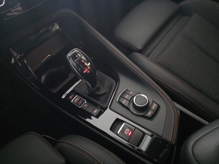 BMW X1 2.0 xDrive18d 150CP AT SPORT LINE 2020