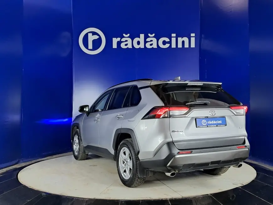 Toyota RAV4 SUV 2019