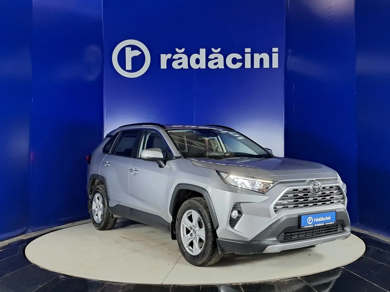 Toyota RAV4 SUV 2019