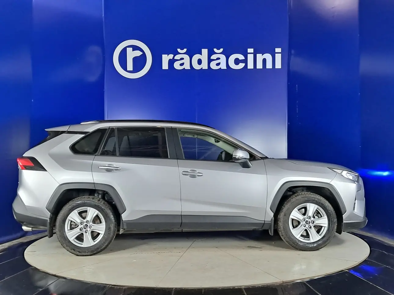 Toyota RAV4 SUV 2019