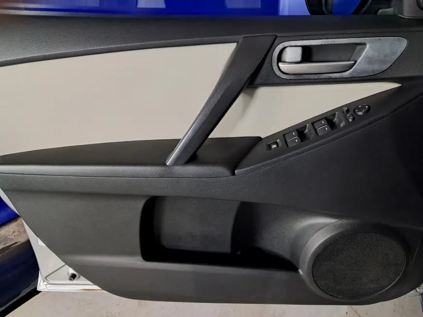 Mazda 3 Hatchback 2009