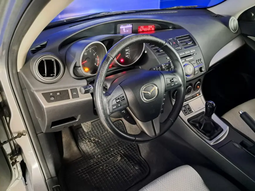 Mazda 3 Hatchback 2009