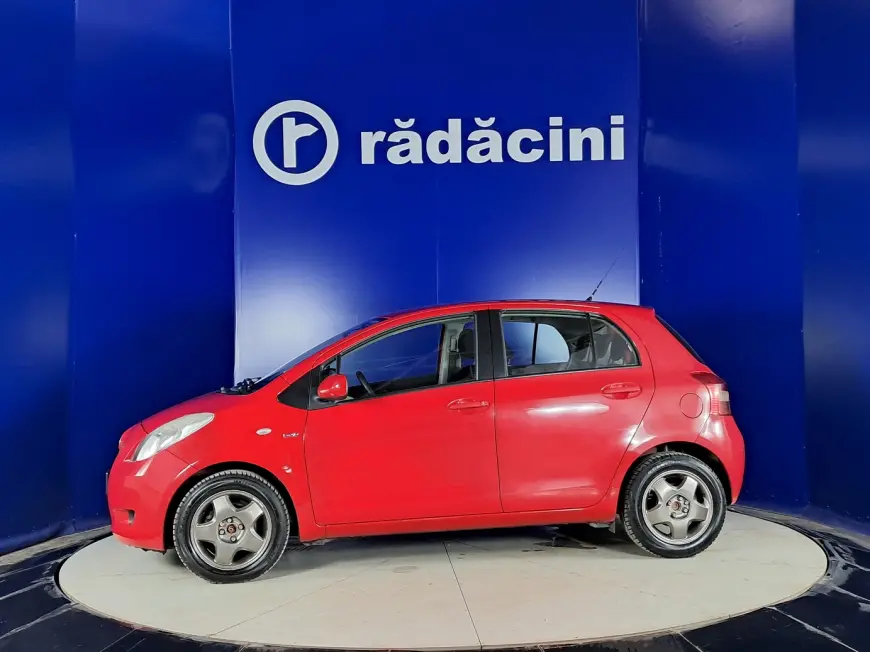 Toyota YARIS Hatchback 2008