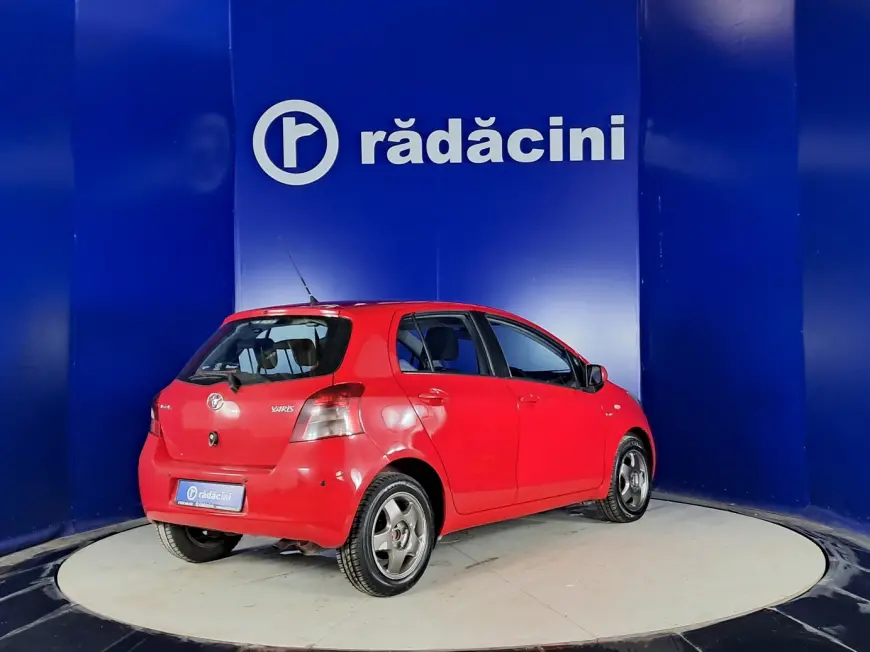 Toyota YARIS Hatchback 2008