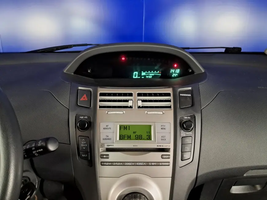 Toyota YARIS Hatchback 2008