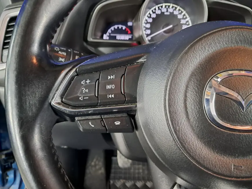 Mazda 3 Hatchback 2017