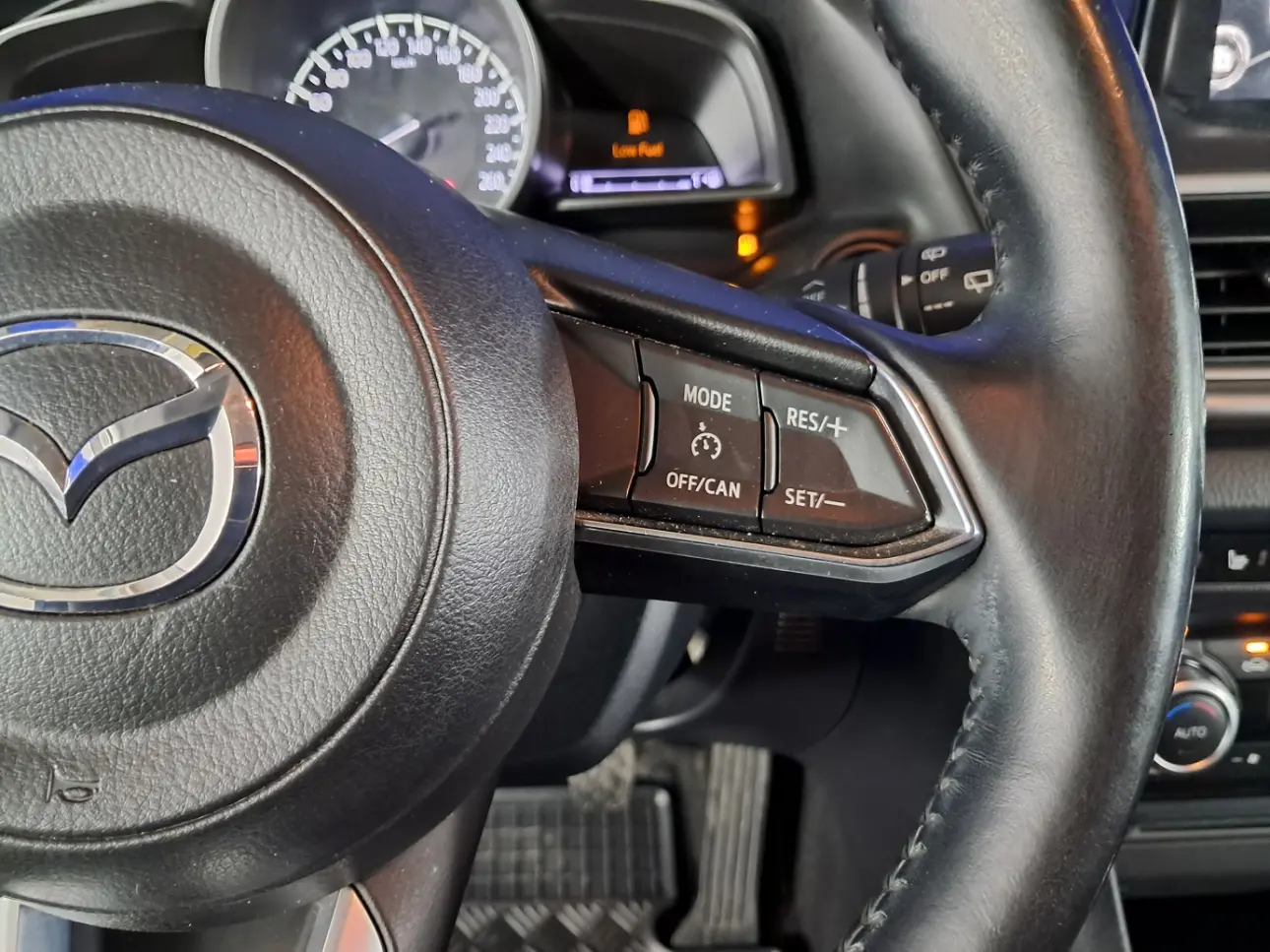 Mazda 3 Hatchback 2017