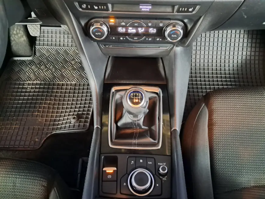 Mazda 3 Hatchback 2017