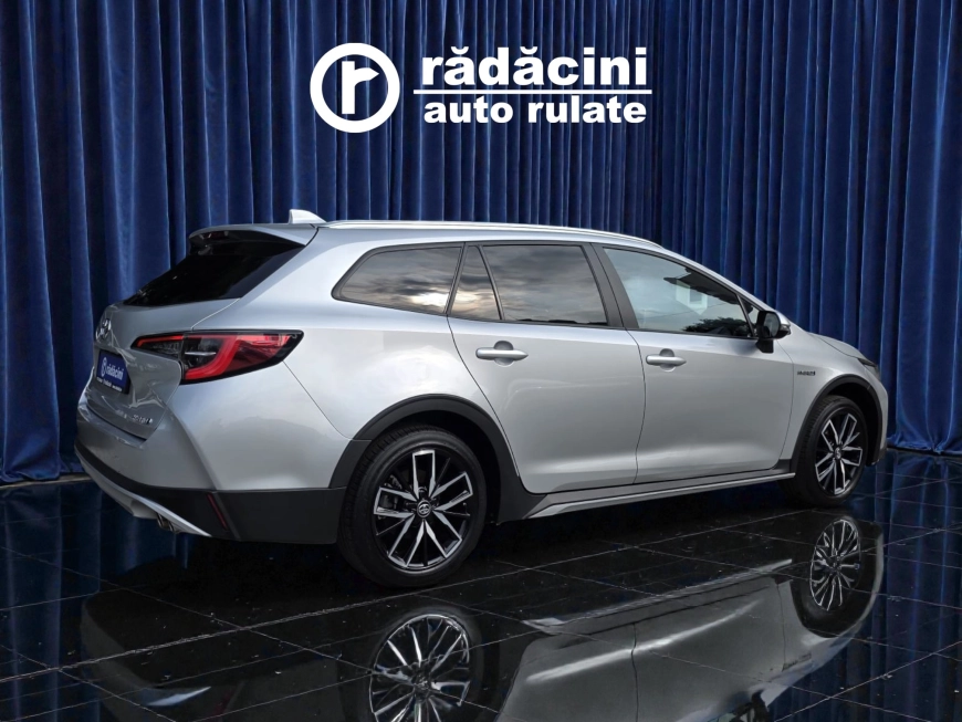 TOYOTA COROLLA 2.0 Touring Sports Hybrid Trek 180 CP 2021