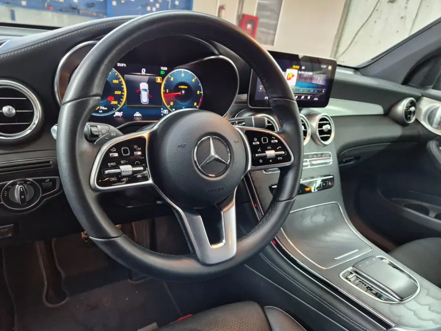 Mercedes-Benz GLC 220d 4MATIC Luxury 194CP 2020