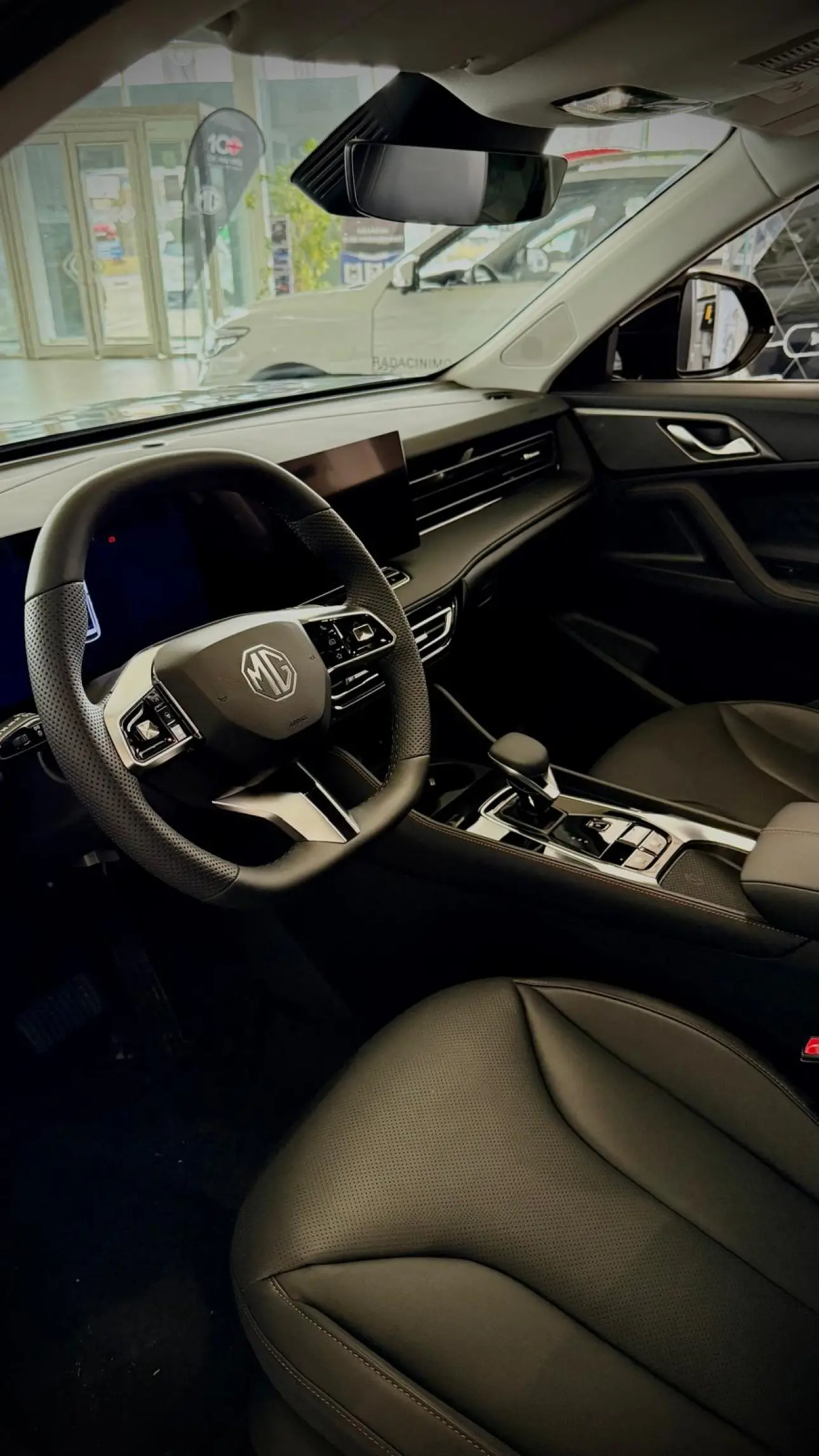 Mg EHS SUV 2024
