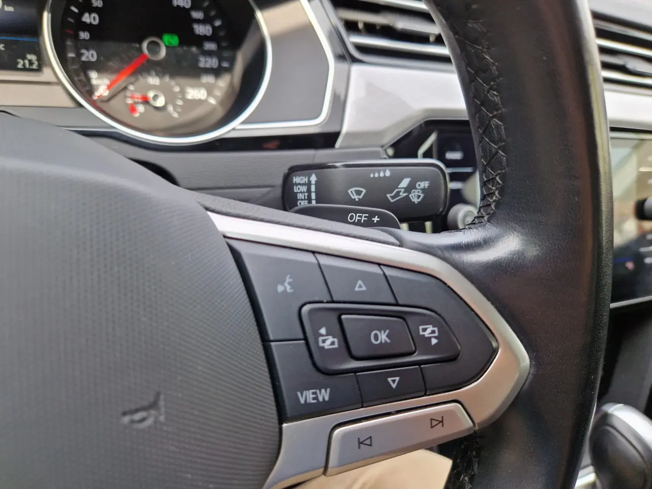 VOLKSWAGEN PASSAT 2.0 TDI 150CP DSG COMFORTLINE 2022