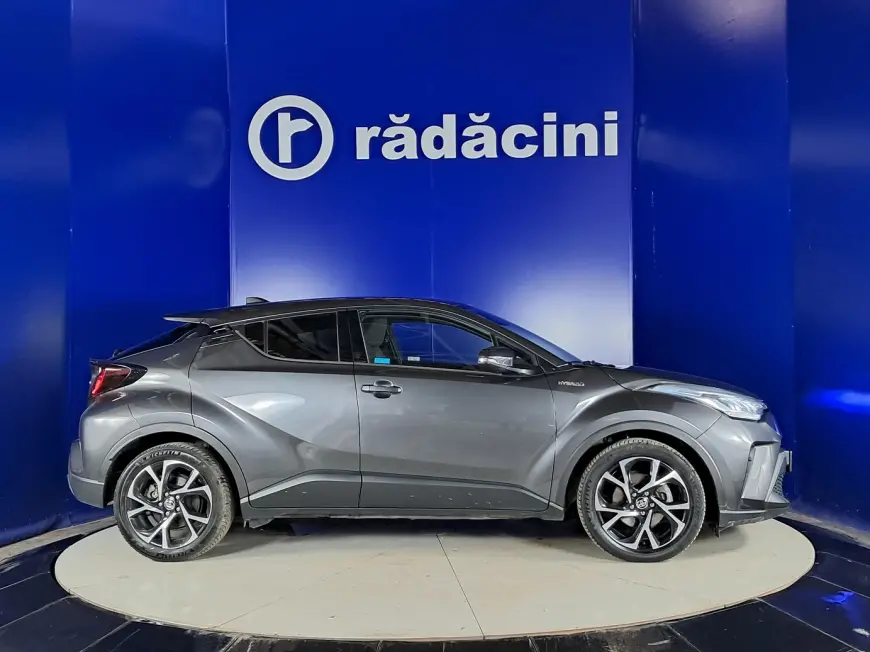 Toyota C-HR SUV 2021