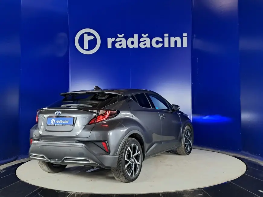 Toyota C-HR SUV 2021