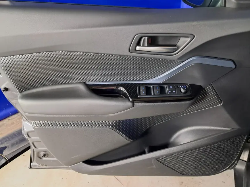 Toyota C-HR SUV 2021