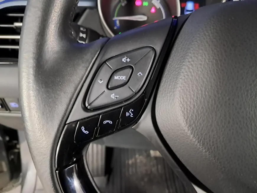 Toyota C-HR SUV 2021