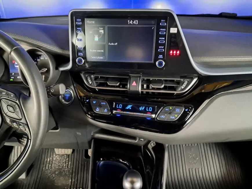 Toyota C-HR SUV 2021